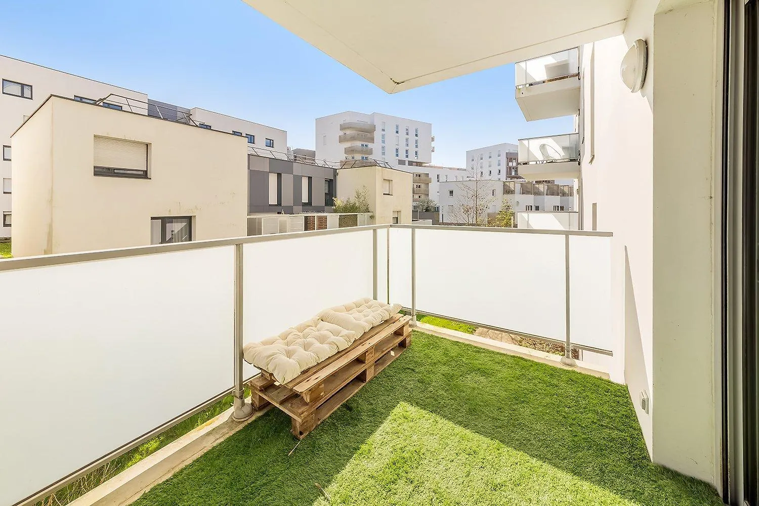 Vauban - Appartement Au Calme - Parking/Terrasse Rennes France
